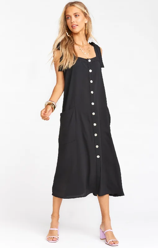 Midi dresses with polka dot prints for a playful summer outfit Lucas Midi Dress ~ Black Midi dresses with polka dot prints for a playful summer outfit Lucas Midi Dress ~ Black