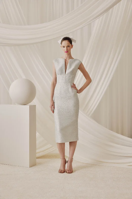 Midi dresses with puff sleeves for a vintage - inspired look Audrey+Brooks 6844