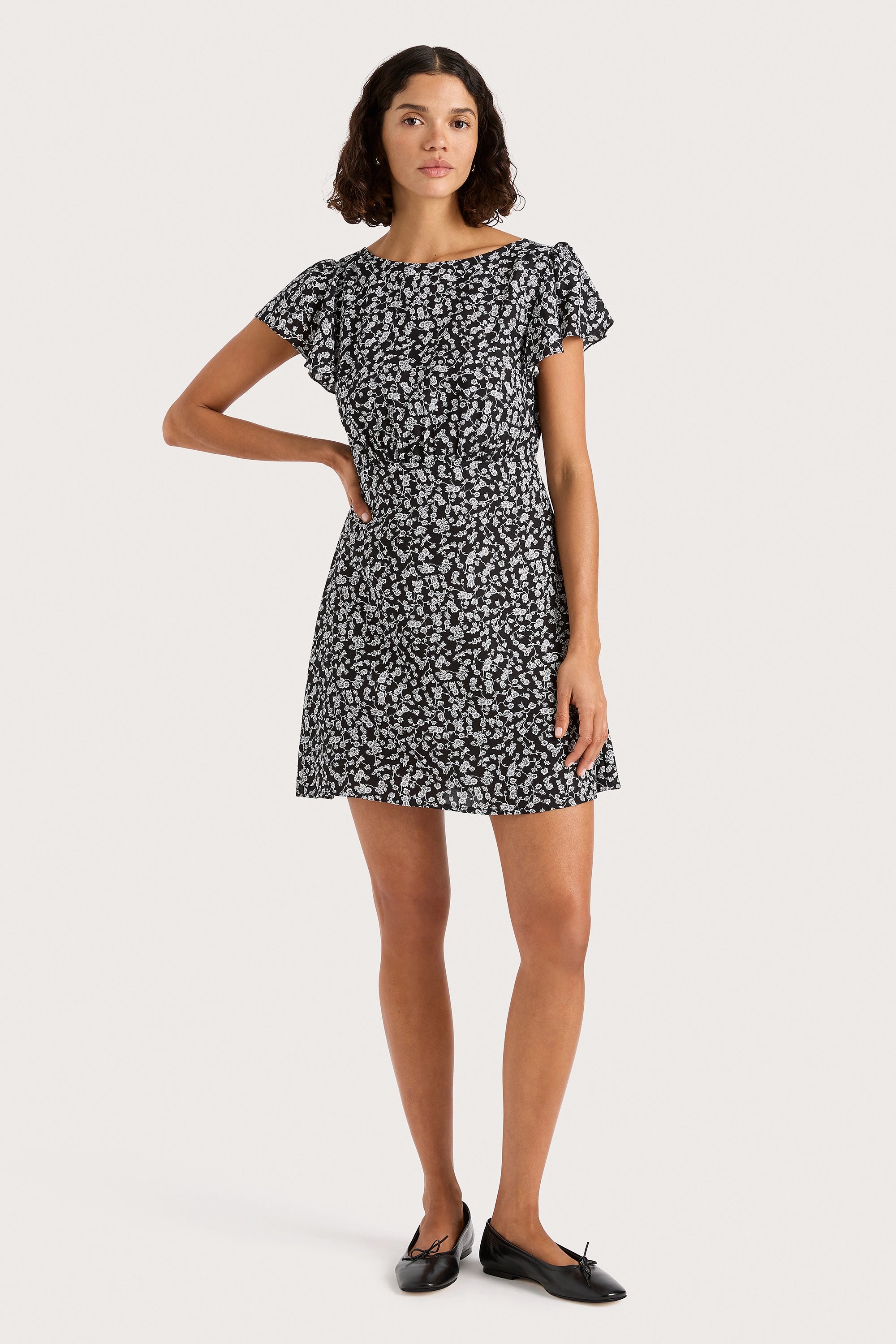 Mini dresses with embroidered details for a unique touch Valras Mini Dress Amaryllis Floral Black Mini dresses with embroidered details for a unique touch Valras Mini Dress Amaryllis Floral Black