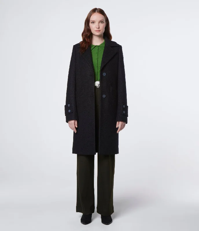Long women's mac coats in a lightweight fabric for spring showersRegine Slim Coat