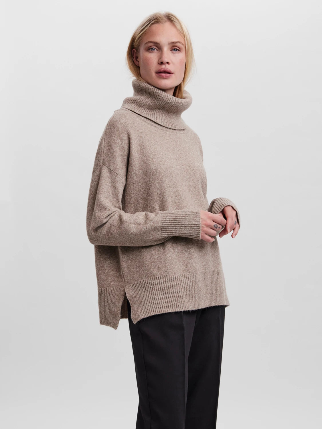 Cropped Women's Angora Blend Sweaters for a Trendy LookDoffy Cowlneck Sweater
