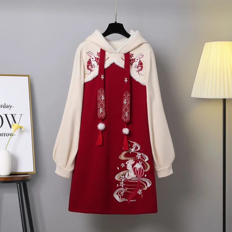 ? Embrace the Elegance of Sakura with Our Vintage Embroidery Hoodie Dress ?