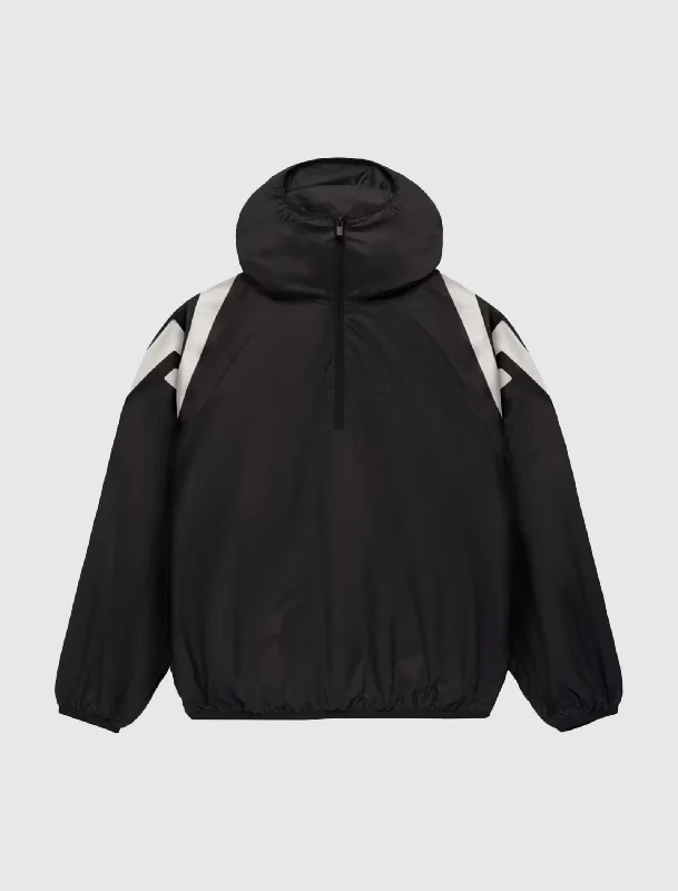 Women's cropped down jackets in bold colors for a sporty and fashionable winter outfitATHLETICS JACKET Women's cropped down jackets in bold colors for a sporty and fashionable winter outfitATHLETICS JACKET
