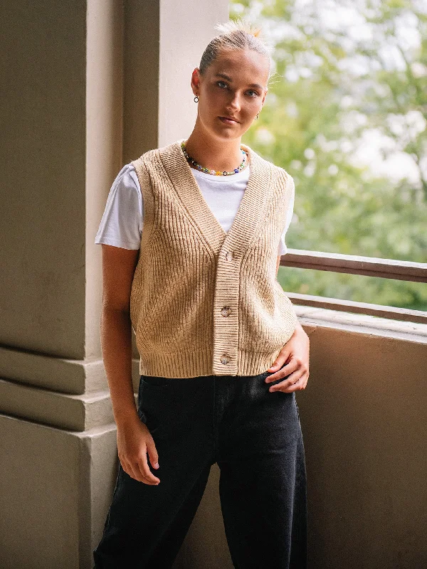 Women's double - breasted tweed jackets in classic colors for a sophisticated office lookIn Vestible Sweater - Hazelnut Women's double - breasted tweed jackets in classic colors for a sophisticated office lookIn Vestible Sweater - Hazelnut