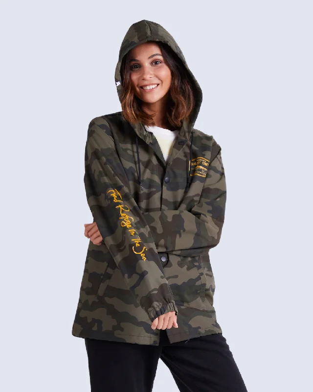 Women's quilted puffer jackets in a cropped silhouette for a modern twistStealth Snap Jacket - Camo