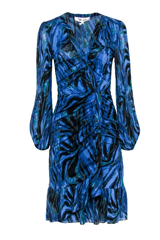 Backless Women Dress for a Sexy and Alluring Look at Evening Events Backless Women Dress for a Sexy and Alluring Look at Evening Events Diane von Furstenberg - Indigo, Teal, & Black Tie-Dye Zebra Print Ruched Dress Sz M Backless Women Dress for a Sexy and Alluring Look at Evening Events Backless Women Dress for a Sexy and Alluring Look at Evening Events Diane von Furstenberg - Indigo, Teal, & Black Tie-Dye Zebra Print Ruched Dress Sz M