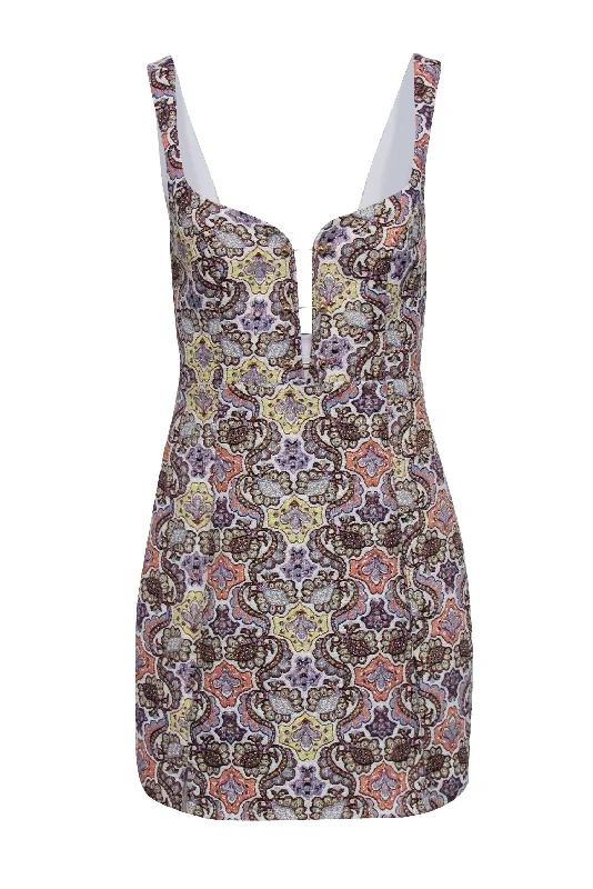 Sleeveless Women Dress in Bright Colors for Summer Parties Sleeveless Women Dress in Bright Colors for Summer Parties For Love & Lemons - Ivory w/ Multicolor Paisley Jacquard Mini Dress Sz S Sleeveless Women Dress in Bright Colors for Summer Parties Sleeveless Women Dress in Bright Colors for Summer Parties For Love & Lemons - Ivory w/ Multicolor Paisley Jacquard Mini Dress Sz S