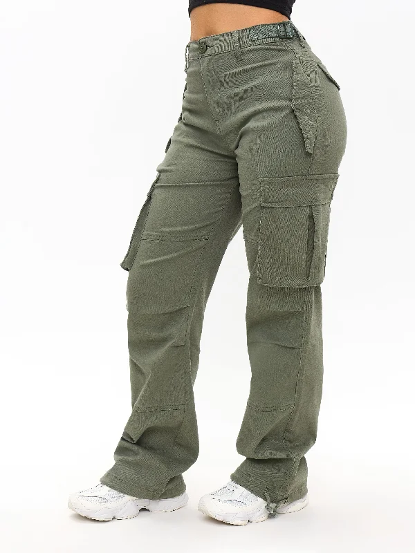 plus size low impact women sport braCurvy Stretch Cargo Pant - Matcha Latte