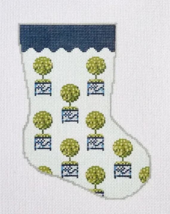 High - heel - friendly reinforced toe stockings​BS67 Topiary Pattern Mini Stocking