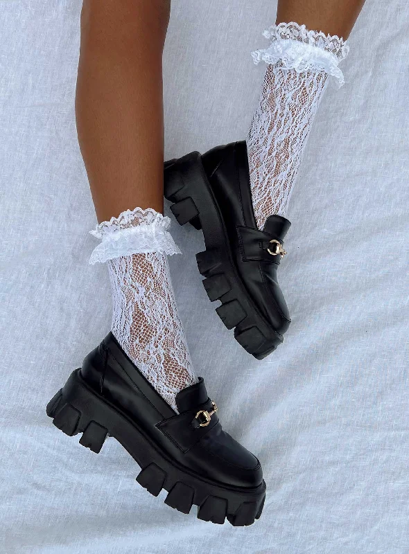 women tights with a gradient color for a trendy effectLiani Ruffle Socks White