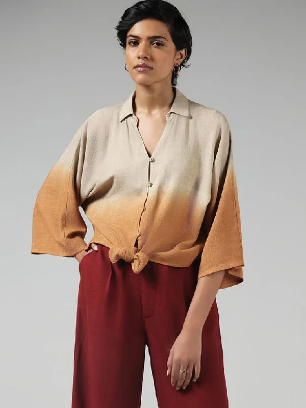 Women's pants with quick - dry fabric Button - fly women jeans with a traditional touch LOV Beige Ombre Crop Knotted Shirt Women's pants with quick - dry fabric Button - fly women jeans with a traditional touch LOV Beige Ombre Crop Knotted Shirt
