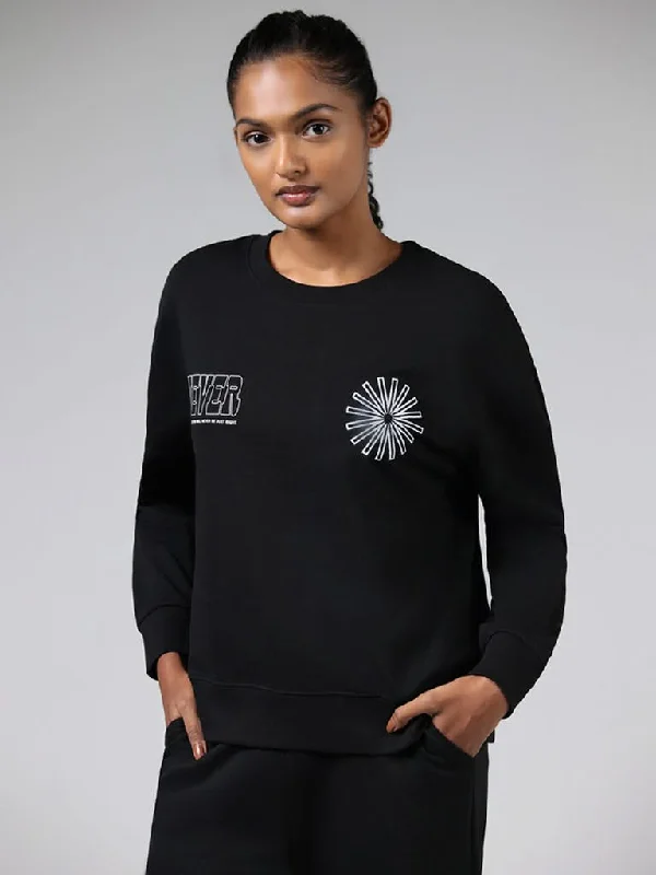 Women's paisley bohemian pants Embroidered women jeans with intricate patterns Studiofit Black Embroidered Cotton Blend T-Shirt Women's paisley bohemian pants Embroidered women jeans with intricate patterns Studiofit Black Embroidered Cotton Blend T-Shirt