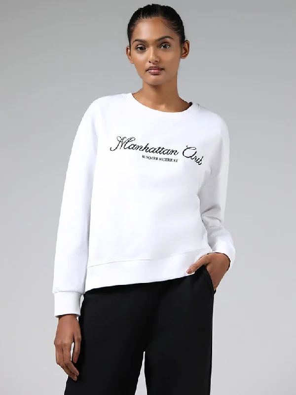 Women's sustainable fashion pants Jeggings women jeans combining the comfort of leggings and style of jeans Studiofit White Embroidered Cotton Blend T-Shirt Women's sustainable fashion pants Jeggings women jeans combining the comfort of leggings and style of jeans Studiofit White Embroidered Cotton Blend T-Shirt