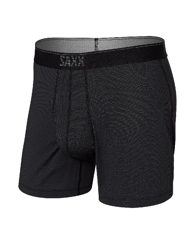 seamless women tights for a smooth look under clothesQuest Quick-Dry Mesh