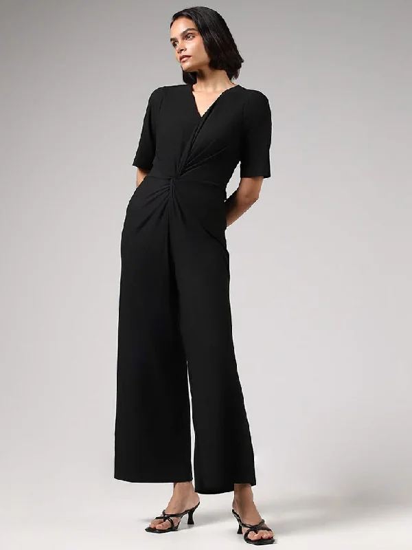 Women's skinny jeans pants High - waisted women jeans for a flattering silhouette Wardrobe Solid Black V-Neck Jumpsuit Women's skinny jeans pants High - waisted women jeans for a flattering silhouette Wardrobe Solid Black V-Neck Jumpsuit