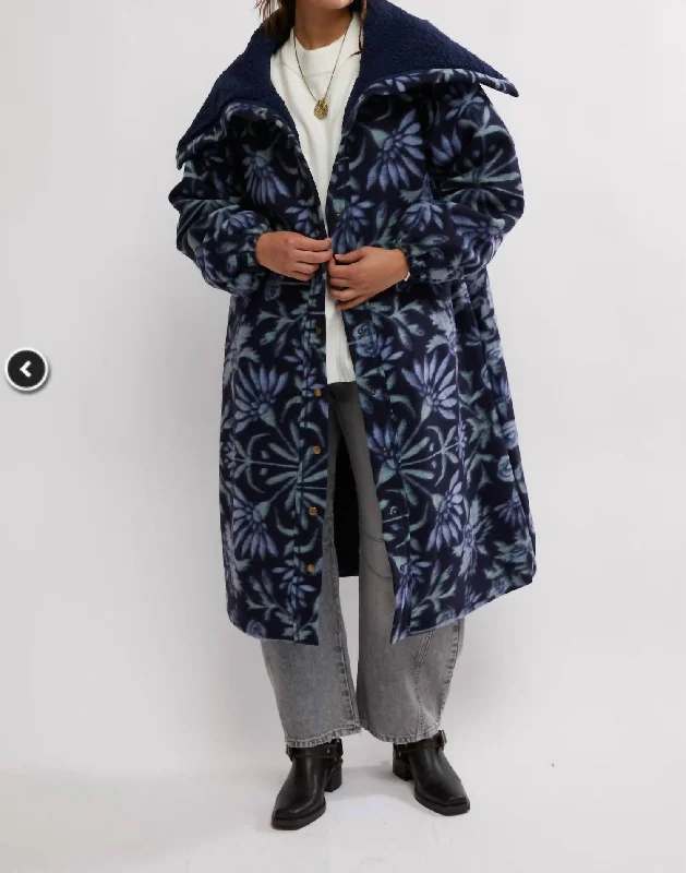 Women's long - sleeve wool coats in a houndstooth pattern for a classic charmThis Love Cardi In Night Sky Combo