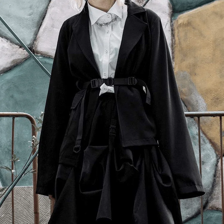 Women's knee - length wool blend coats with a fur collar for added warmthWomen's Long Sleeved Notched Collar Coats With Belt Women's knee - length wool blend coats with a fur collar for added warmthWomen's Long Sleeved Notched Collar Coats With Belt