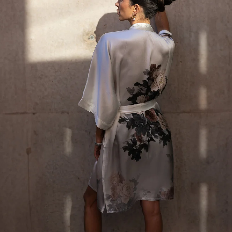 Silk Keina Short Kimono Robe