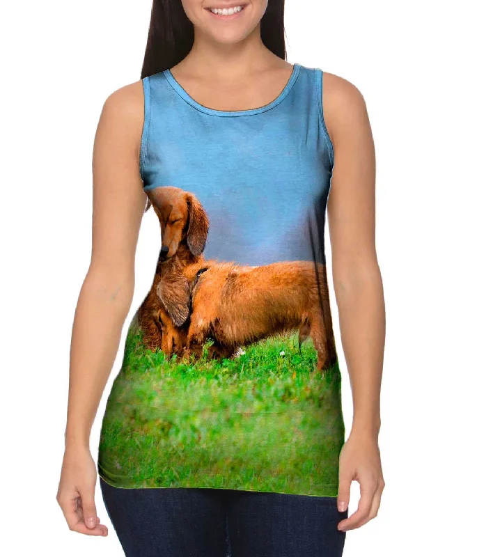 V - Neck Women's Moisture - Wicking Tank Tops for RunningDachshunds Fuzzy Hug