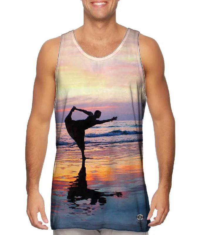Plunge Neck Women's Seamless Tank Tops for a Smooth FitDancer On The Sunset Beach